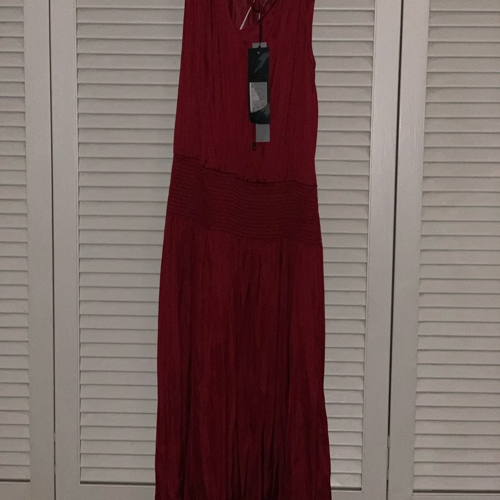 Red Pleated dress - Picture 4 of 5